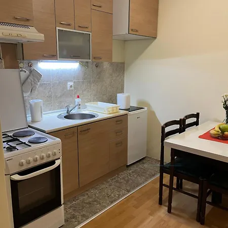 Peaceful Simovic Апартаменты Белград